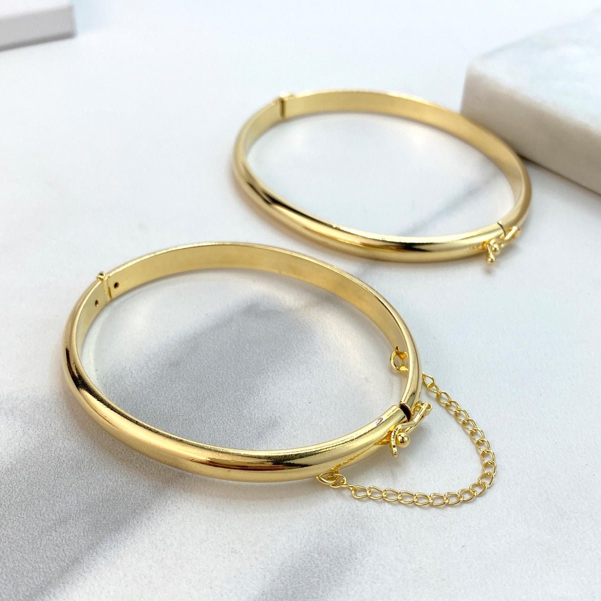 18k Gold Filled Bangle Bracelets with Safety Clasp and Chain, or Safety Clasp without Chain, Available in Different Sizes, Wholesale Jewelry