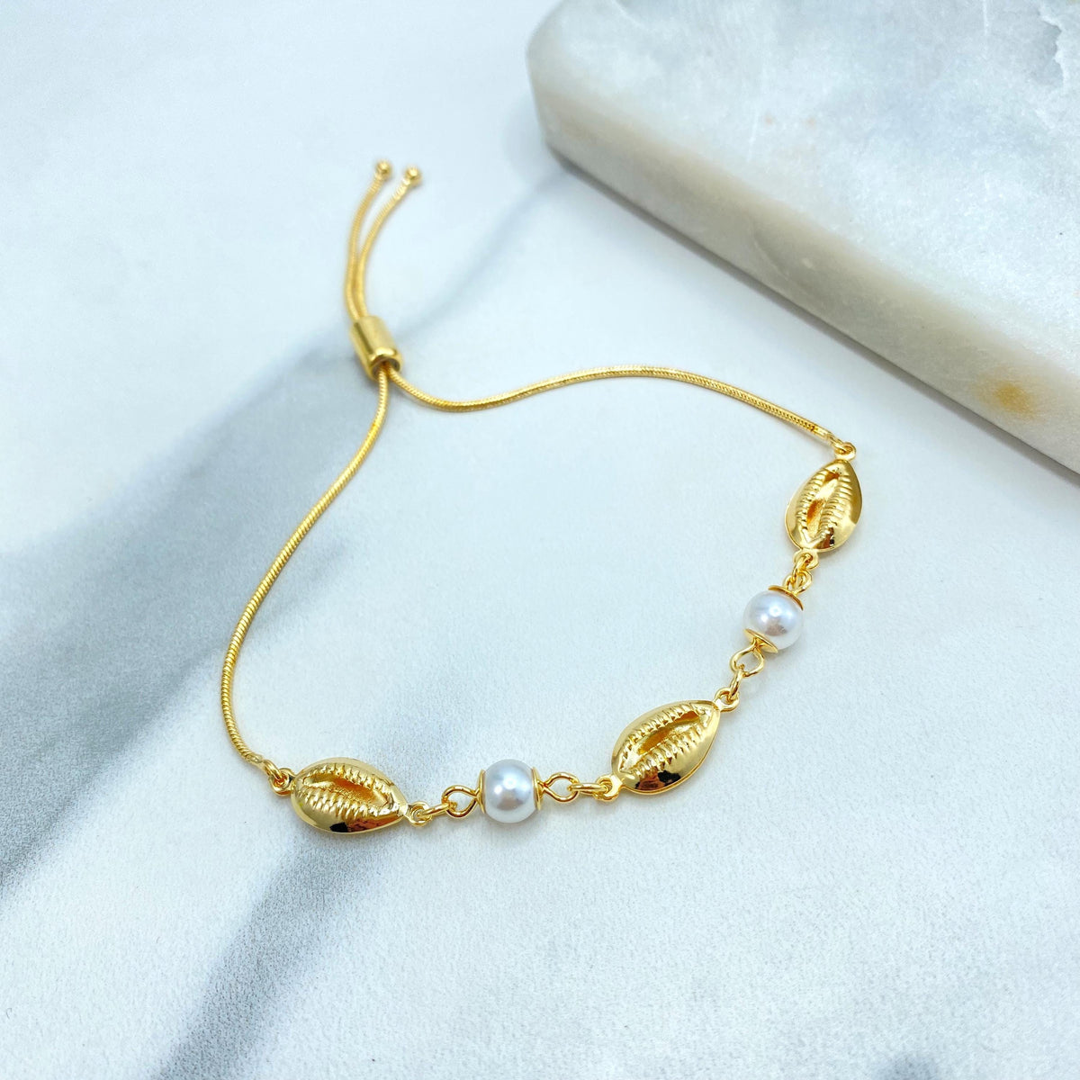18k Gold Filled Cowrie Shell, Simulated Pearl and Clamshell Linked Charms Bracelet, Adjustable Bracelet, Beach Jewel, Wholesale Jewelry