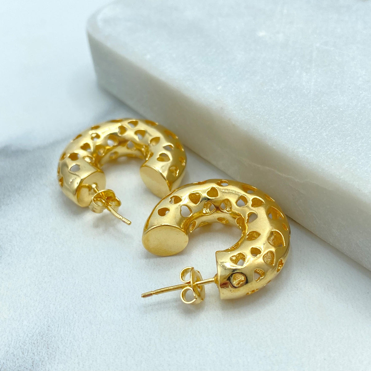 18K Gold Filled Heart Cutout C-Hoop Earrings, Romantic Chunky Hoop with Hollow Heart Design, Wholesale Jewelry