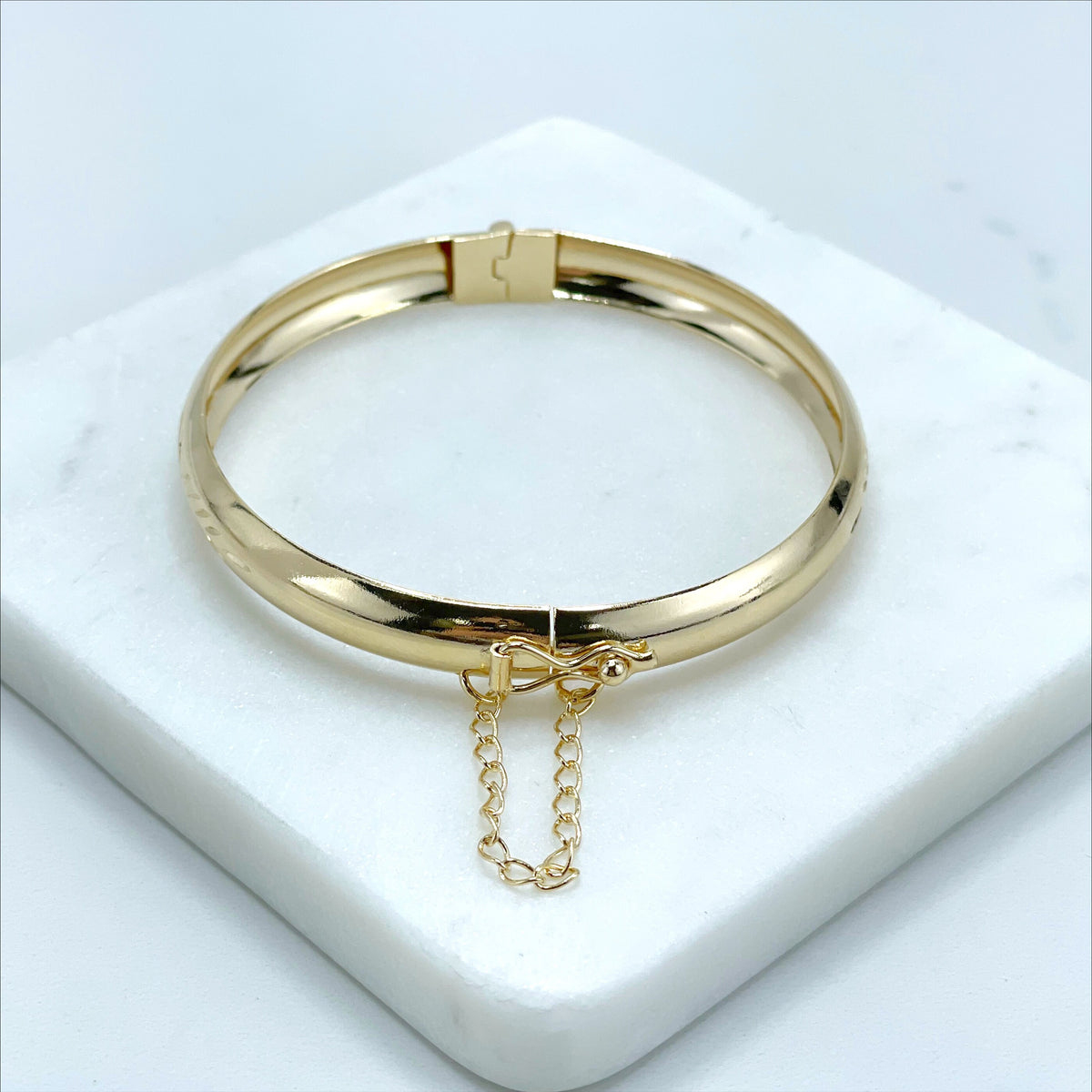 18k Gold Filled Diamond Cut Details Bangle Bracelet with Safety Lock, Small, Medium or Large Size, Wholesale Jewelry Supplies