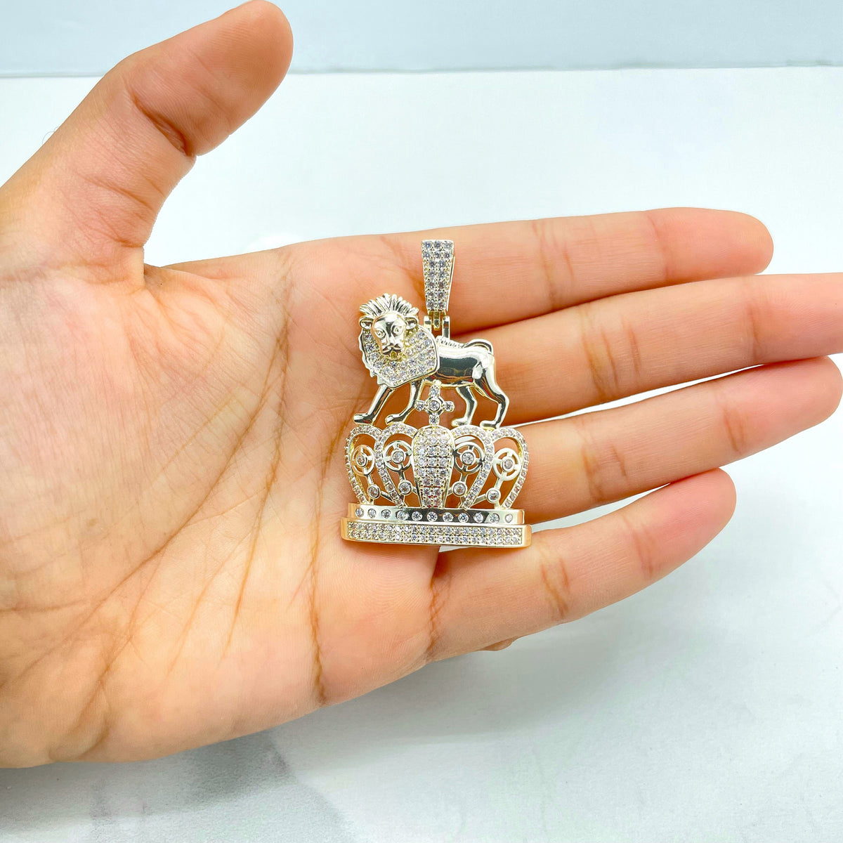 18k Gold Filled Micro Cubic Zirconia Lion in the Crown Shape Design Charms Pendant Wholesale Jewelry Making Supplies