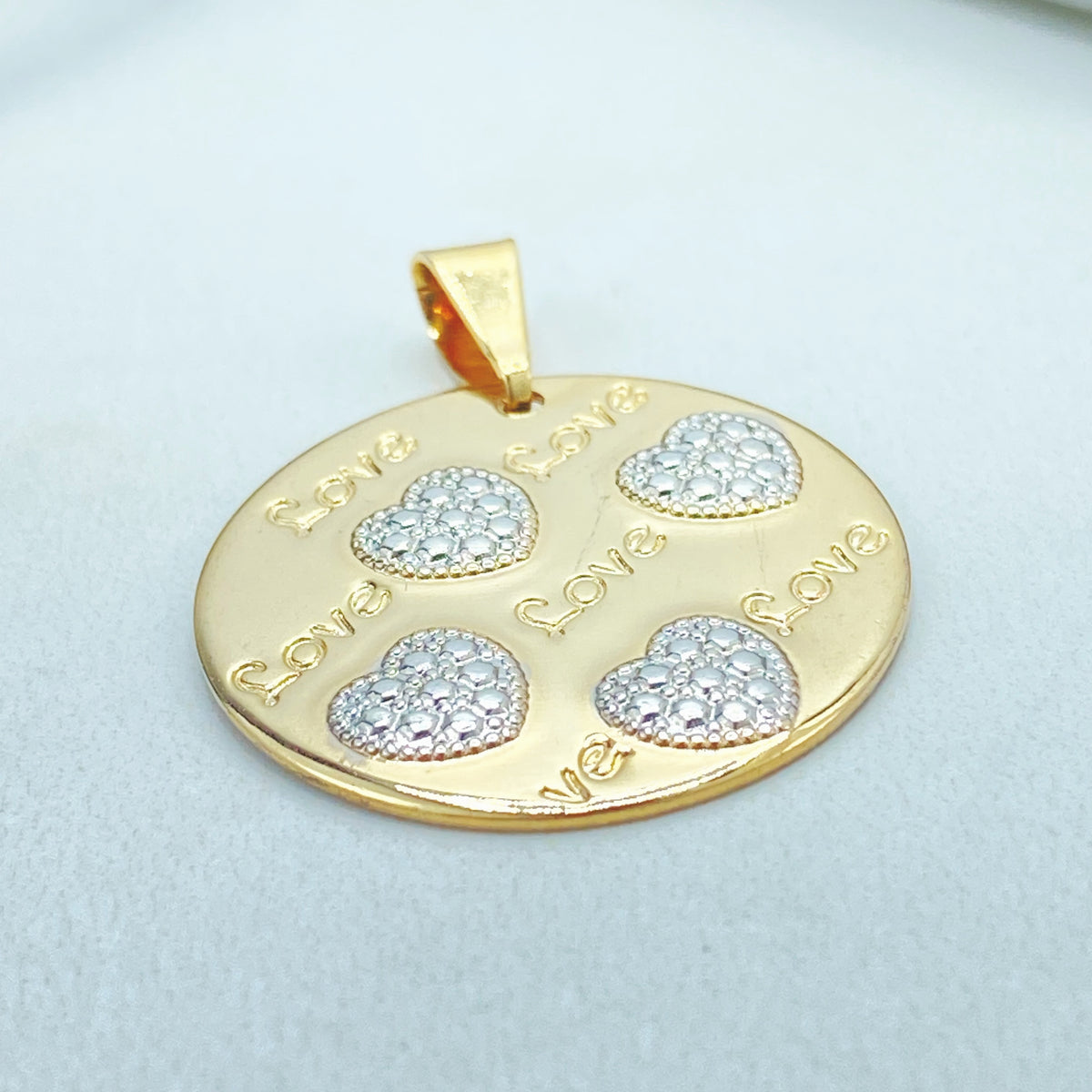 18k Gold Filled Circle Love Words and White Gold Texturized Hearts Charms Pendant Wholesale Jewelry Making Supplies
