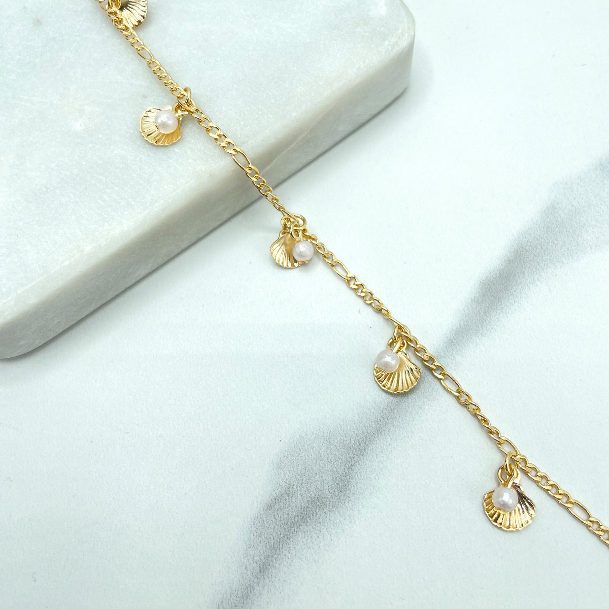 18k Gold Filled 2mm Figaro Chain, 18 Inches Long, with Shells and Simulated Pearls Charms Necklace, Wholesale Jewelry