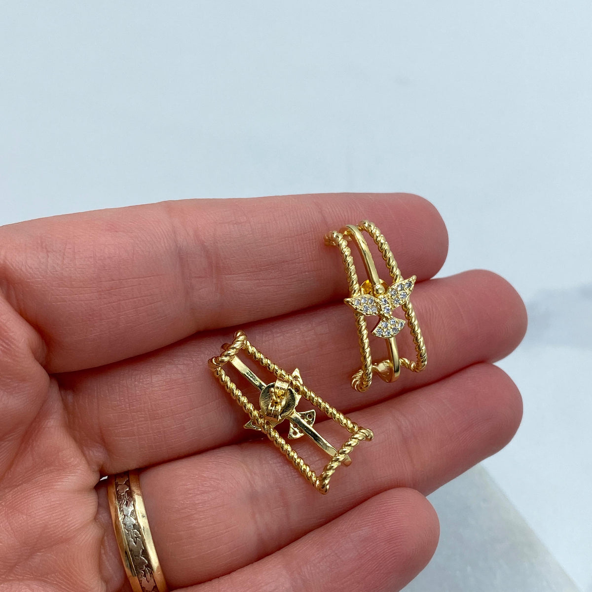 18k Gold Field Twisted Lines with Dove featuring Micro Cubic Zirconia Earrings, Bird Stud Earrings, Trendy Jewelry, Wholesale Jewelry