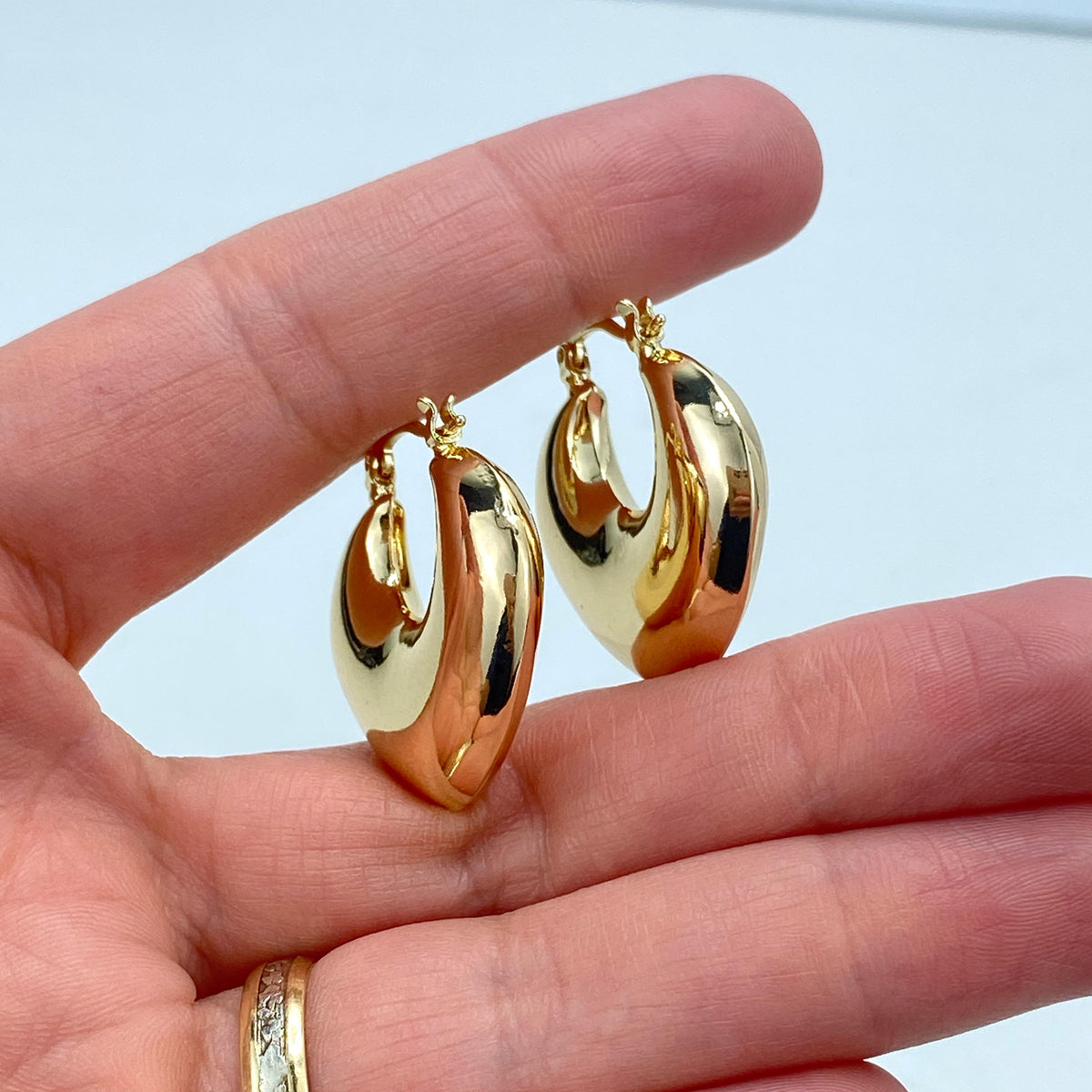 18k Gold Filled Bold and Chunky Earrings, Modern Chunky Earrings, V Shaped Hoop Closed Earrings, Wholesale Jewelry