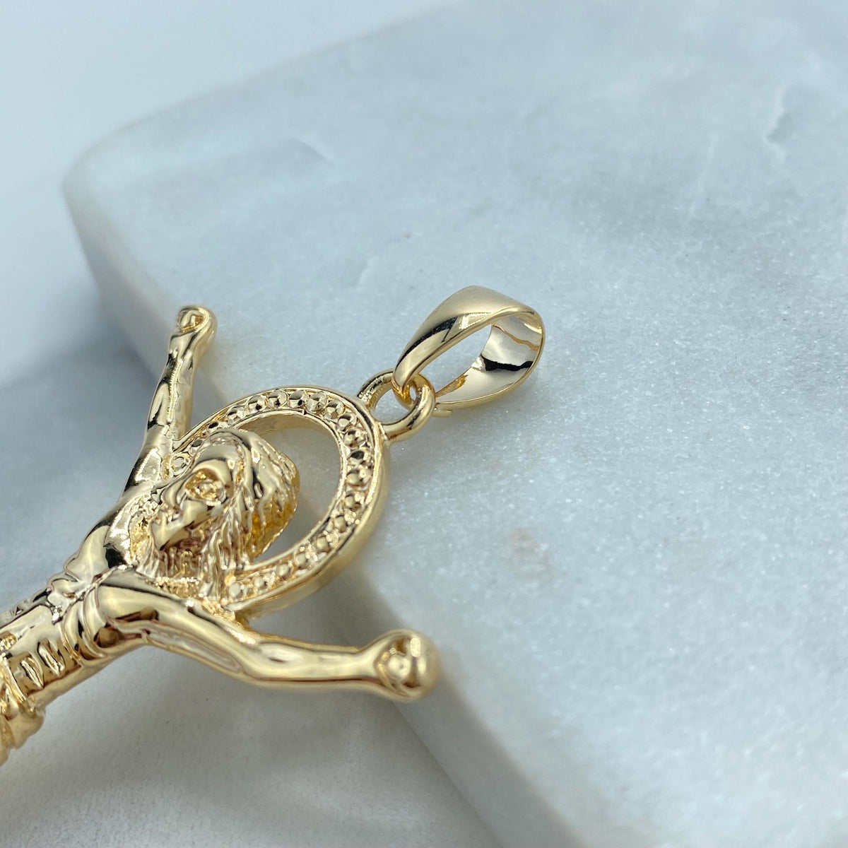 18k Gold Filled Jesus Christ Crucifix Pendant with Radiant Halo, Symbolizing Faith and Redemption, Wholesale Jewelry