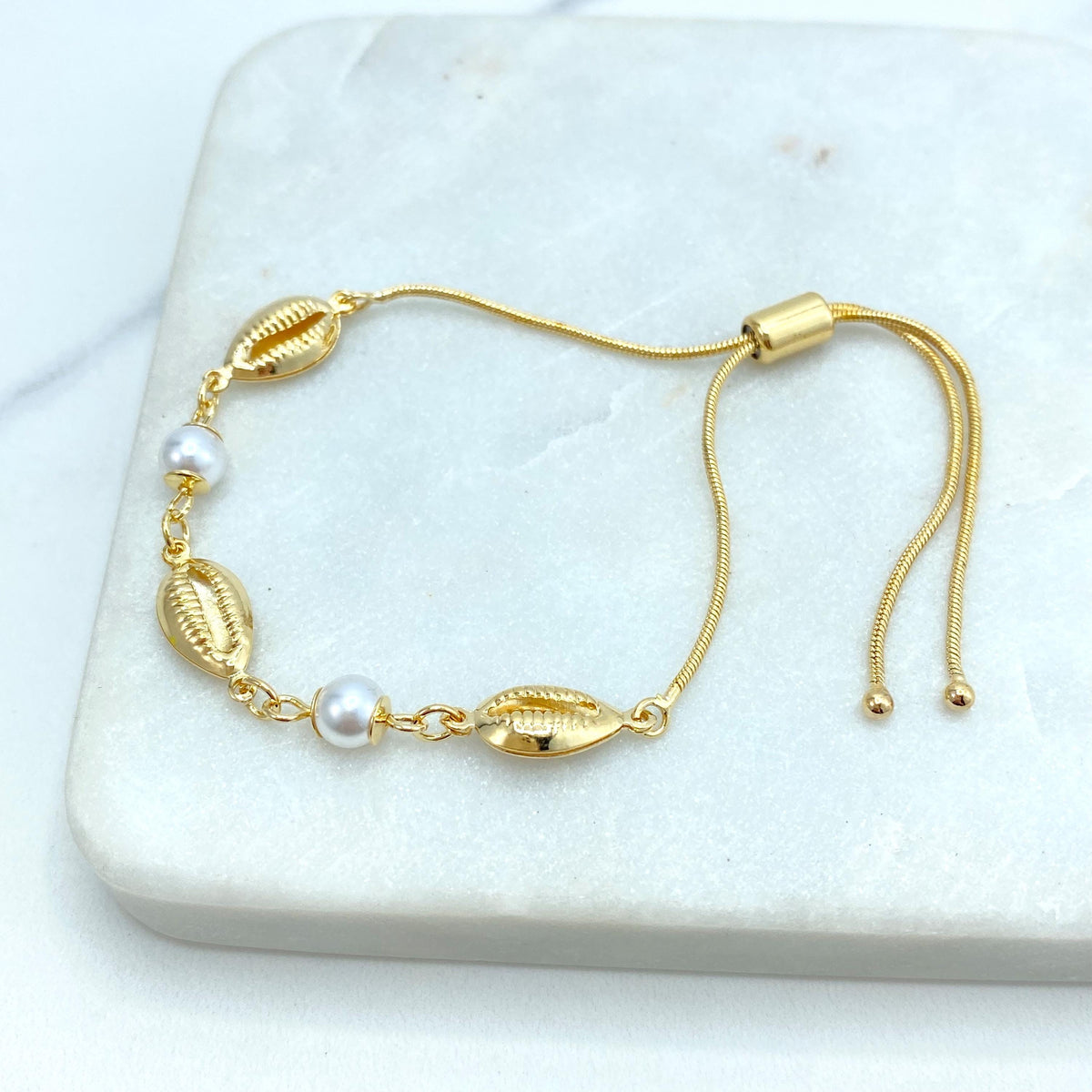 18k Gold Filled Cowrie Shell, Simulated Pearl and Clamshell Linked Charms Bracelet, Adjustable Bracelet, Beach Jewel, Wholesale Jewelry