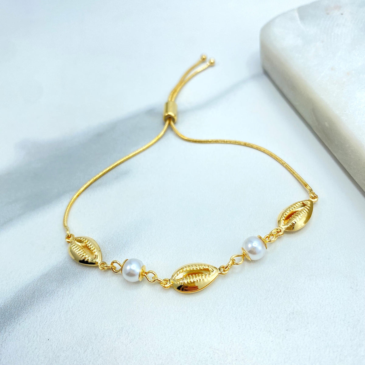 18k Gold Filled Cowrie Shell, Simulated Pearl and Clamshell Linked Charms Bracelet, Adjustable Bracelet, Beach Jewel, Wholesale Jewelry