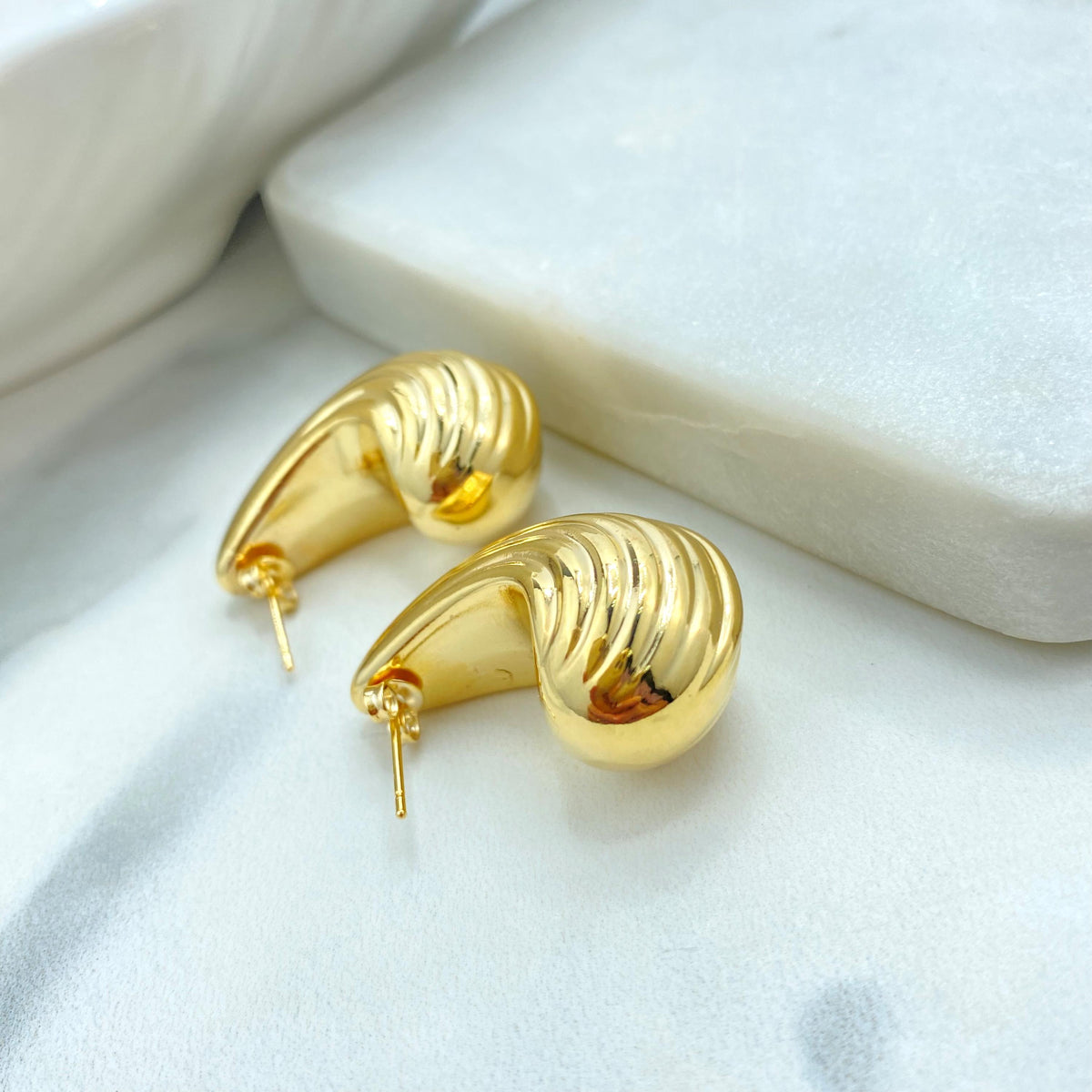 18k Gold Filled Ribbed Teardrop Dome Earrings, Chunky Vintage Drop Shape Earrings, Textured Lines Teardrop Earrings, Wholesale Jewelry