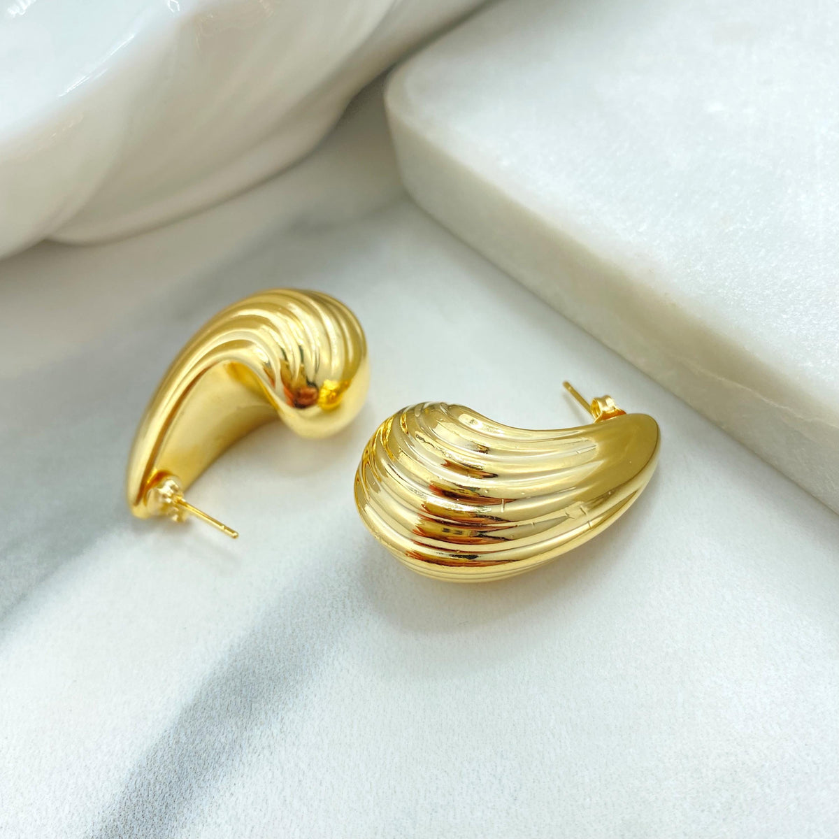 18k Gold Filled Ribbed Teardrop Dome Earrings, Chunky Vintage Drop Shape Earrings, Textured Lines Teardrop Earrings, Wholesale Jewelry