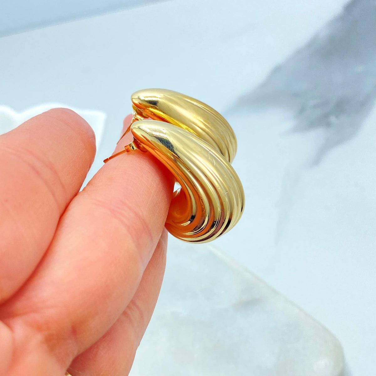 18k Gold Filled Ribbed Teardrop Dome Earrings, Chunky Vintage Drop Shape Earrings, Textured Lines Teardrop Earrings, Wholesale Jewelry