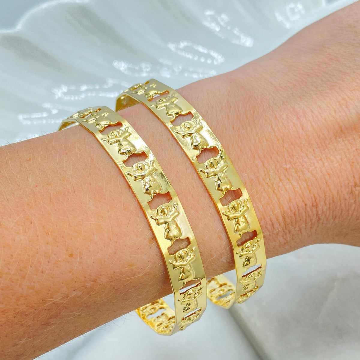 18K Gold Filled Divino Nino Bangle Bracelet, Cutout Relief Design