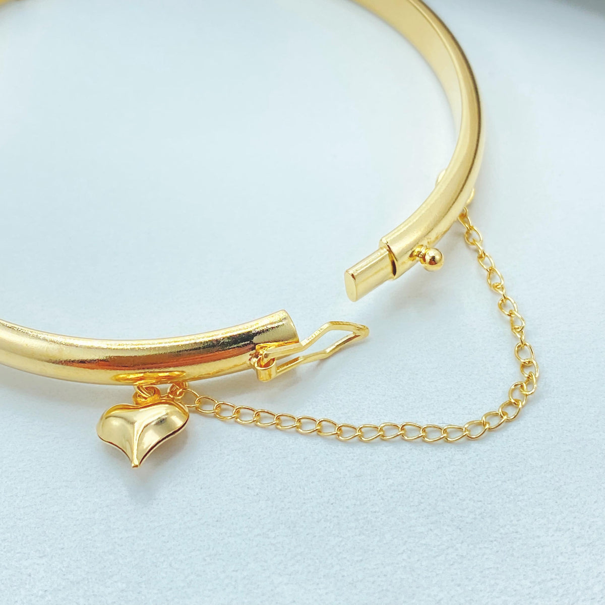 18K Gold Filled Heart Charm Bangle, Chain Detail Bracelet in 3 Sizes