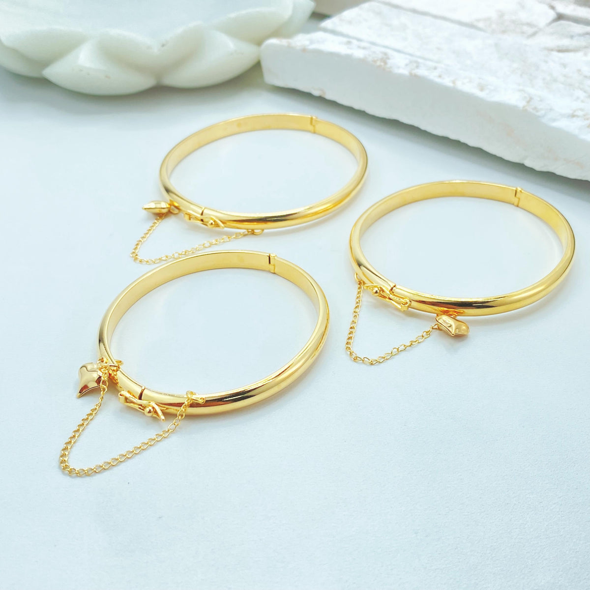 18K Gold Filled Heart Charm Bangle, Chain Detail Bracelet in 3 Sizes