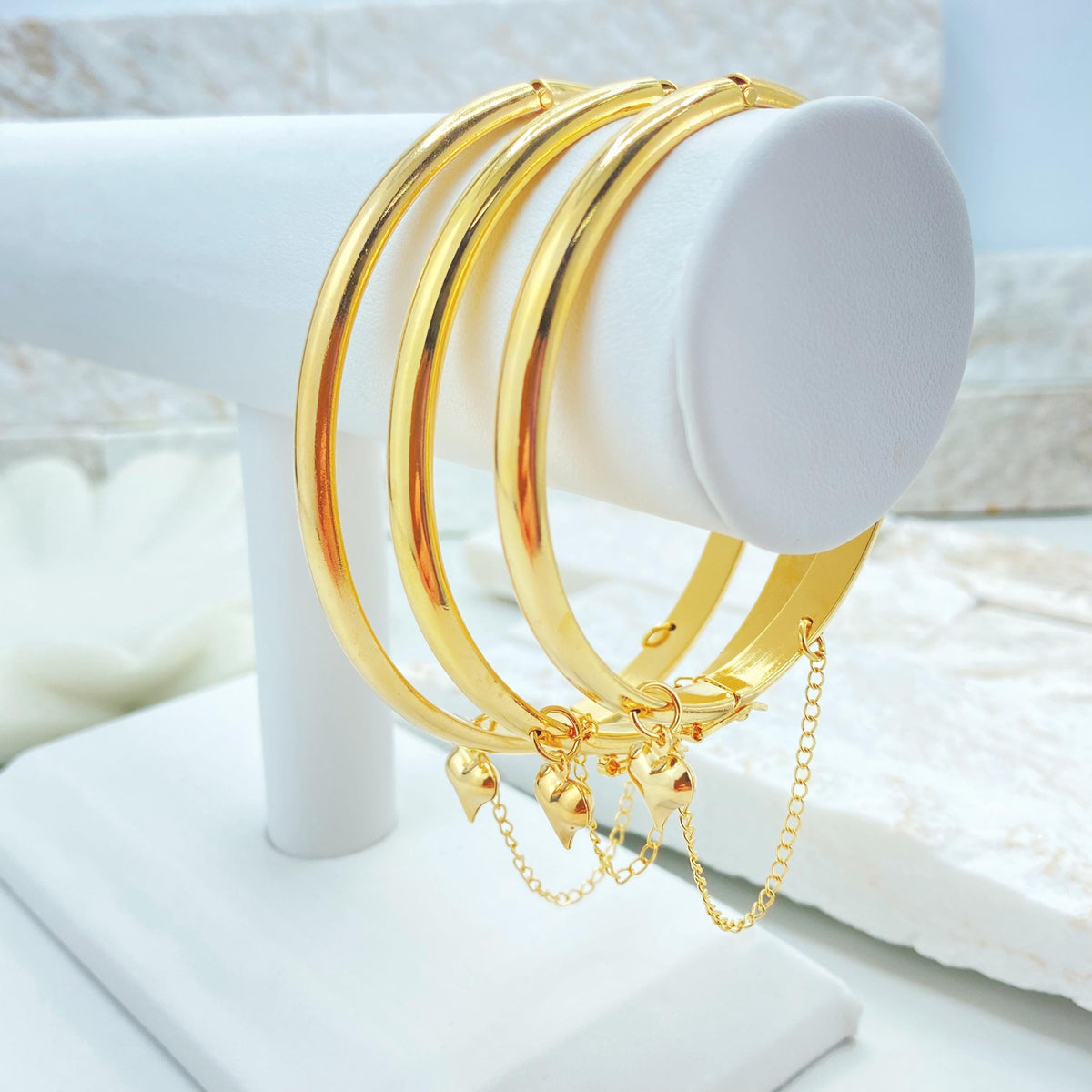 18K Gold Filled Heart Charm Bangle, Chain Detail Bracelet in 3 Sizes