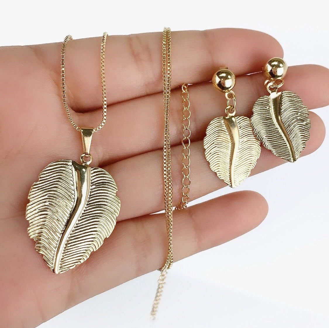 18k Gold Filled 1mm Box Chain with Texturized Leaf Shape Design