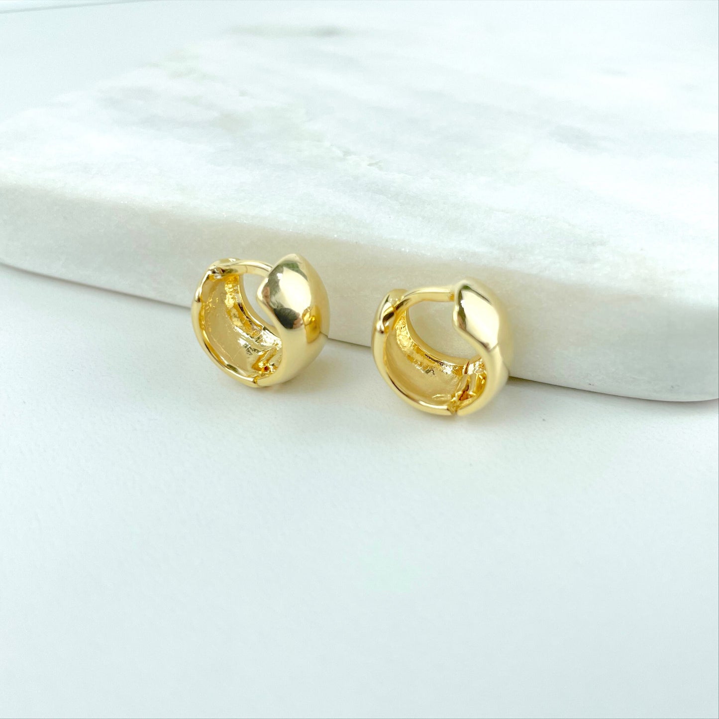 18k Gold Filled 15mm Petite Clicker Earrings Huggies Gold Hoops Dainty Wholesale Jewelry Making Supplies